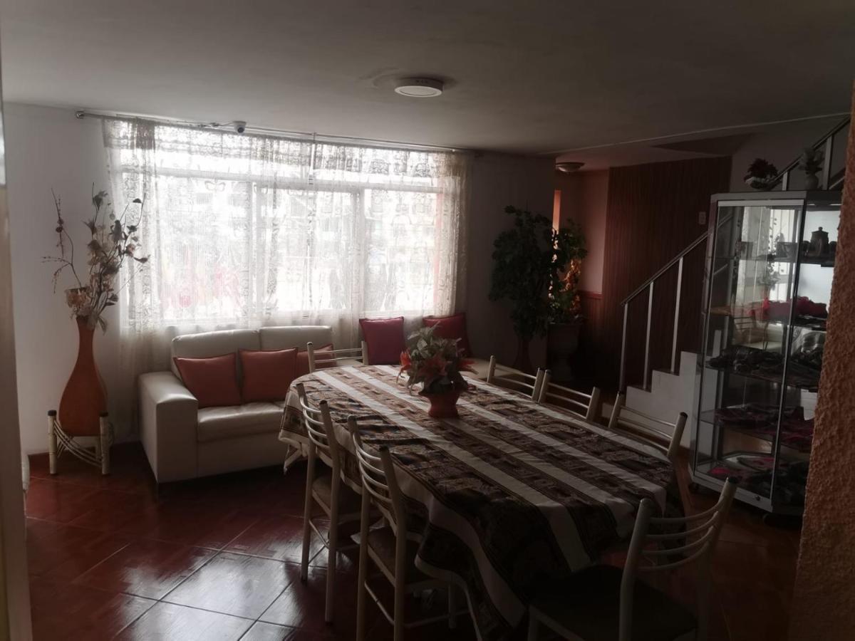 Hostal Turistico El Cajamarquez リマ エクステリア 写真
