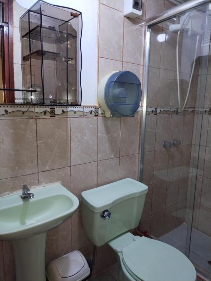 Hostal Turistico El Cajamarquez リマ エクステリア 写真