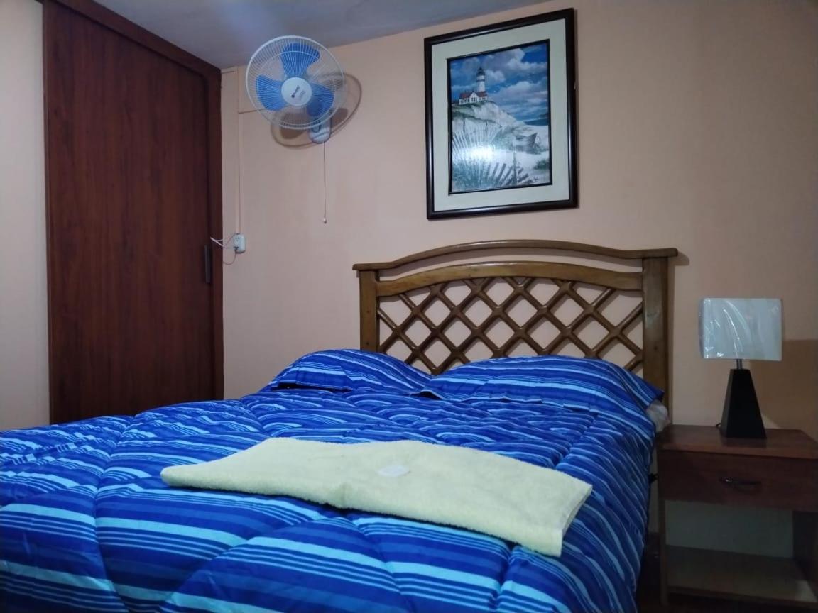 Hostal Turistico El Cajamarquez リマ エクステリア 写真