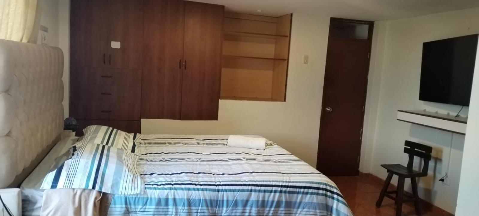 Hostal Turistico El Cajamarquez リマ エクステリア 写真