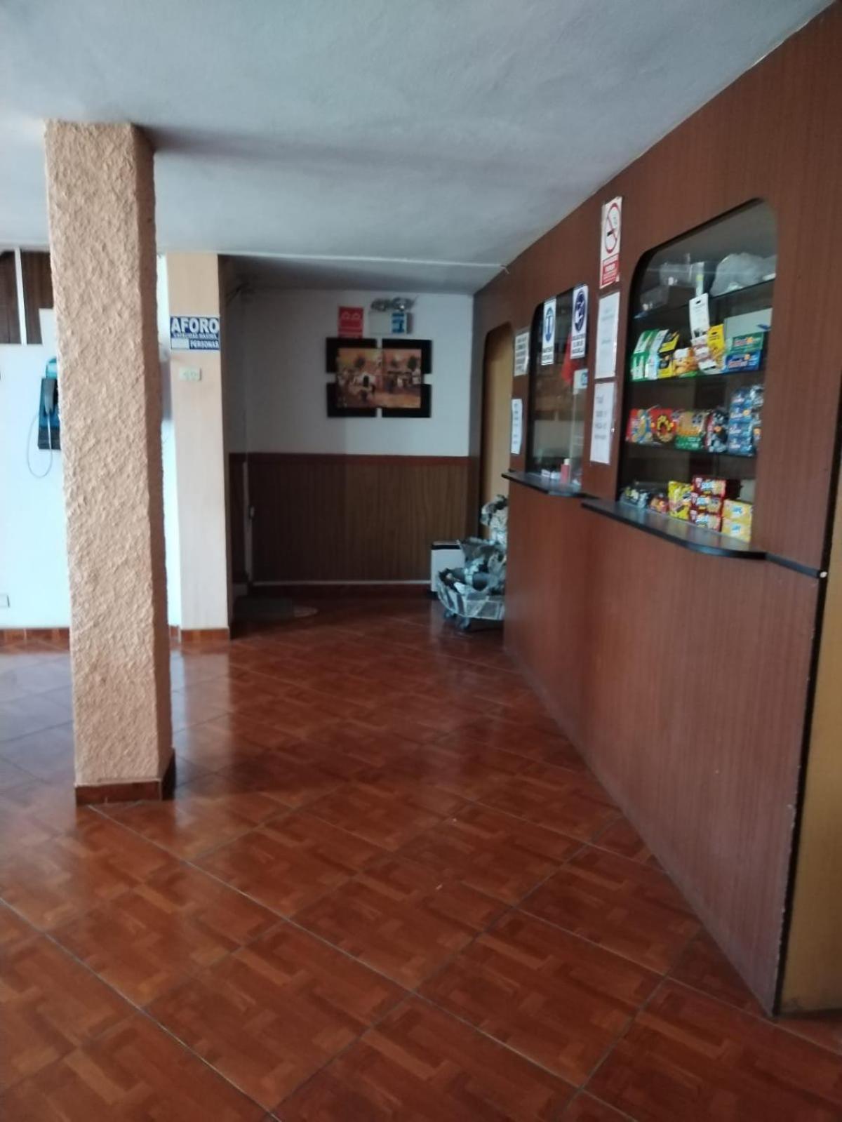 Hostal Turistico El Cajamarquez リマ エクステリア 写真