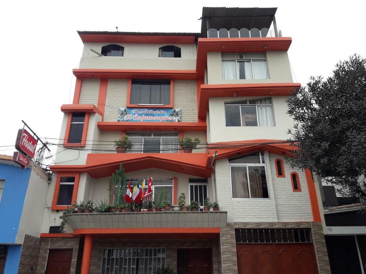 Hostal Turistico El Cajamarquez リマ エクステリア 写真